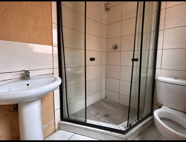 3 BEDROOM HOUSE FOR SALE IN VANDERBIJLPARK CW 6
